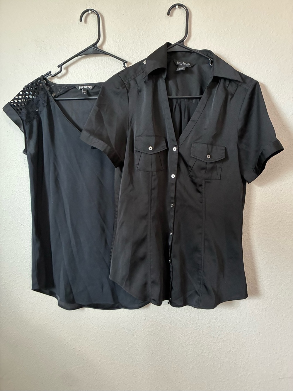 Express Black Two-Piece Women's Button Down Shirt & V-Neck Tank